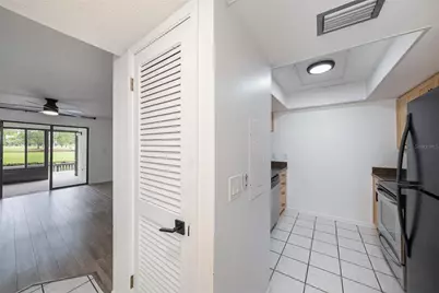 13512 Palmwood Lane, Tampa, FL 33618 - Photo 5