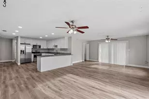 8302 Jackson Springs Rd, Tampa, FL 33615 - Photo 23