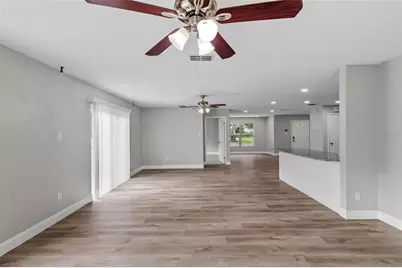 8302 Jackson Springs Road, Tampa, FL 33615 - Photo 19