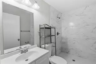 8302 Jackson Springs Rd, Tampa, FL 33615 - Photo 33