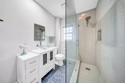 150 23rd Avenue N, Saint Petersburg, FL 33704 - Photo 25