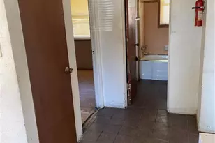 1443 5th St S, Saint Petersburg, FL 33701 - Photo 9