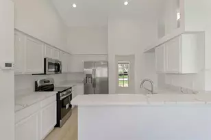 4013 51st Pl W, Bradenton, FL 34210 - Photo 9