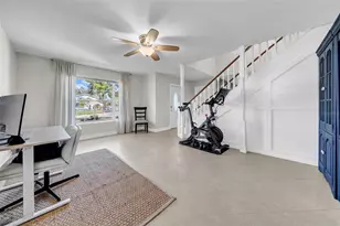 8809 Glen Lakes Blvd N, Saint Petersburg, FL 33702 - Photo 23