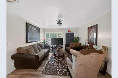 8009 Cornwall Lane, Tampa, FL 33615 - Photo 5