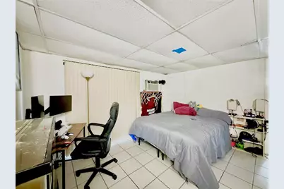 8009 Cornwall Lane, Tampa, FL 33615 - Photo 13