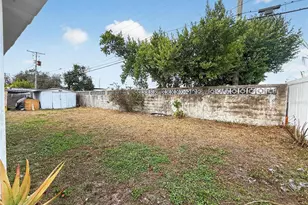 8009 Cornwall Ln, Tampa, FL 33615 - Photo 23