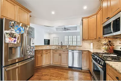 944 Harbour Bay Drive, Tampa, FL 33602 - Photo 9