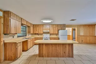 2803 Franklin St, Plant City, FL 33563 - Photo 9