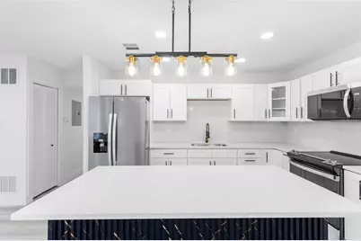 5102 Murray Hill Drive, Tampa, FL 33615 - Photo 11