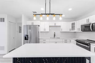 5102 Murray Hill Dr, Tampa, FL 33615 - Photo 11