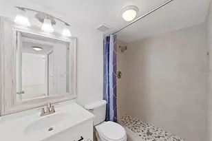 4681 1st St NE, Saint Petersburg, FL 33703 - Photo 9