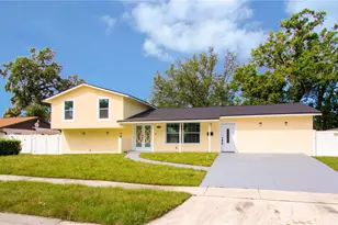 6708 Gateway Dr, Tampa, FL 33615 - Photo 1