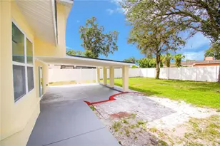 6708 Gateway Dr, Tampa, FL 33615 - Photo 37