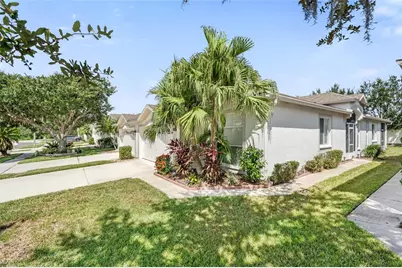 30101 Emmetts Court, Wesley Chapel, FL 33543 - Photo 3