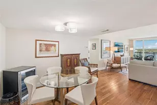 500 Treasure Island Causeway, Treasure Island, FL 33706 - Photo 9
