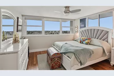 500 Treasure Island Causeway #711, Treasure Island, FL 33706 - Photo 5