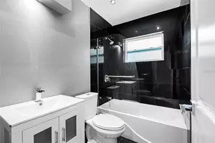 439 Capri Way NE, Saint Petersburg, FL 33704 - Photo 21