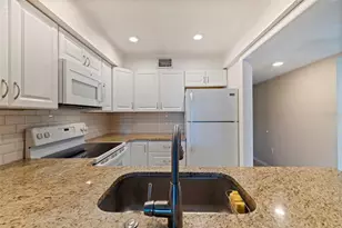 12000 Capri Cir S, Treasure Island, FL 33706 - Photo 5