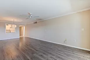 12000 Capri Cir S, Treasure Island, FL 33706 - Photo 11