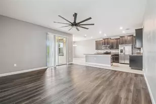 10011 Ivory Dr, Ruskin, FL 33573 - Photo 7