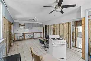 205 Bay Plaza, Treasure Island, FL 33706 - Photo 29