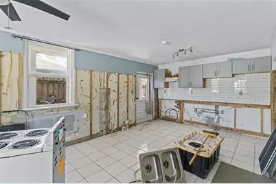 205 Bay Plaza, Treasure Island, FL 33706 - Photo 27