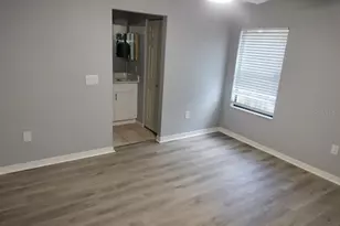 725 Chilt Dr, Brandon, FL 33510 - Photo 9