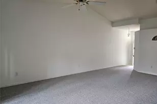 2405 New Haven Cir, Sun City Center, FL 33573 - Photo 3