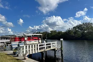 556 Mt Oak Ave NE, Saint Petersburg, FL 33702 - Photo 19