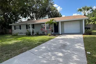 4545 37th Ave N, Saint Petersburg, FL 33713 - Photo 1