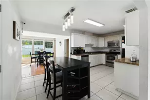 4802 N Mendenhall Dr, Tampa, FL 33603 - Photo 5