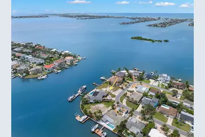 2000 Dolphin Boulevard S, Saint Petersburg, FL 33707 - Photo 5