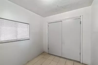 9318 N 11th Street, Tampa, FL 33612 - Photo 11