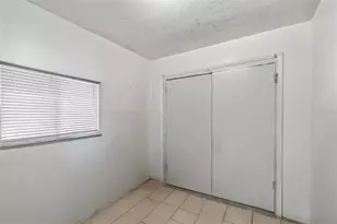 9318 N 11th St, Tampa, FL 33612 - Photo 11