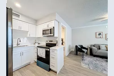 250 Rosery Road NW #202, Largo, FL 33770 - Photo 9