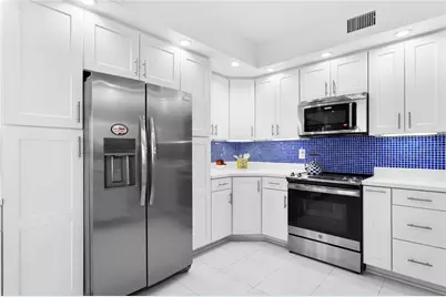 4993 Bacopa Lane S #304, Saint Petersburg, FL 33715 - Photo 11