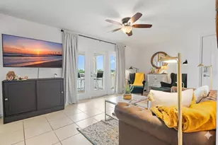 105 Pompano Dr SE, Saint Petersburg, FL 33705 - Photo 11