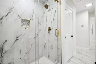 4910 N Darby Ave, Tampa, FL 33603 - Photo 17