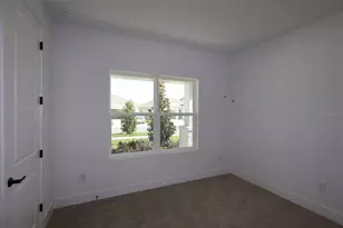 11828 Mile Marsh Dr, Riverview, FL 33569 - Photo 5