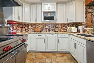 2035 28th St S, Saint Petersburg, FL 33712 - Photo 21