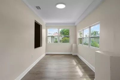 1739 19th Avenue S, Saint Petersburg, FL 33712 - Photo 7