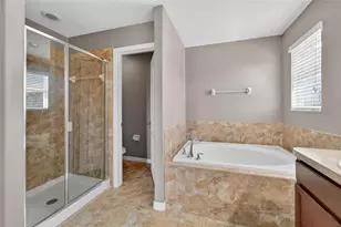 609 Tanana Fall Dr, Ruskin, FL 33570 - Photo 81