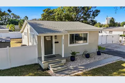 5548 Dartmouth Avenue N, Saint Petersburg, FL 33710 - Photo 1