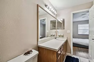 2124 Fletchers Point Cir, Tampa, FL 33613 - Photo 33