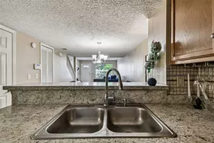 2124 Fletchers Point Cir, Tampa, FL 33613 - Photo 19