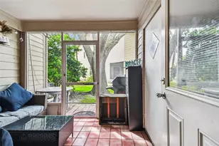 2124 Fletchers Point Cir, Tampa, FL 33613 - Photo 21