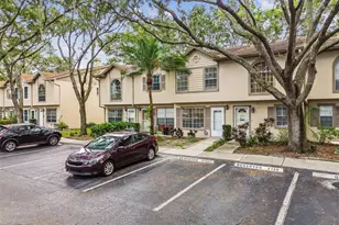 2124 Fletchers Point Cir, Tampa, FL 33613 - Photo 49