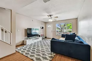 2124 Fletchers Point Cir, Tampa, FL 33613 - Photo 9