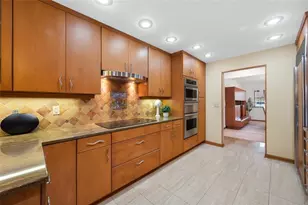 9807 Compass Point Way, Tampa, FL 33615 - Photo 21